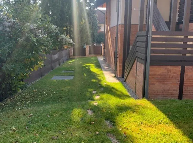 Center Jacuzzi & Szauna Apartman *